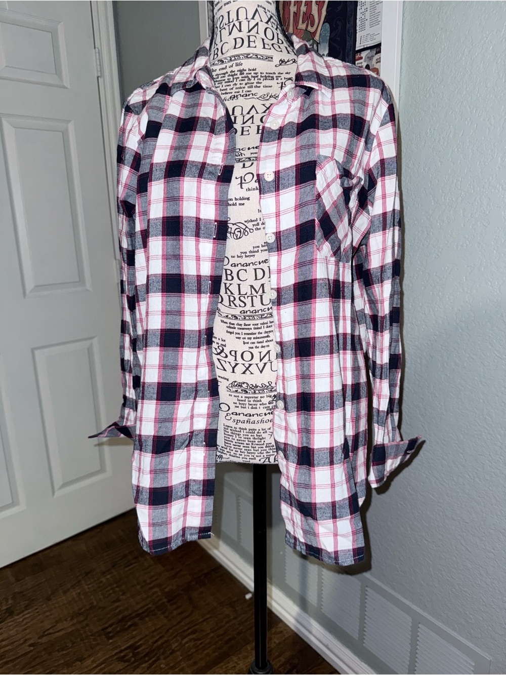 Women’s Plaid Button-Down Shirt - White, Black & Pink
